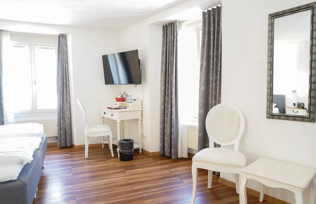 Hotel Weisses Kreuz-1